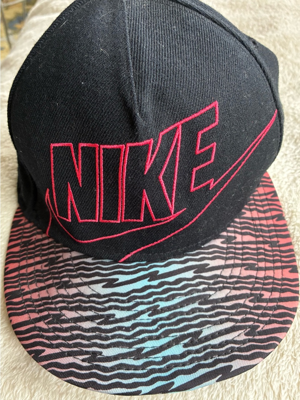 Nike True Snapback Hat Black Pink Logo Multi Color Pattern Brim Flat Bill Cap
